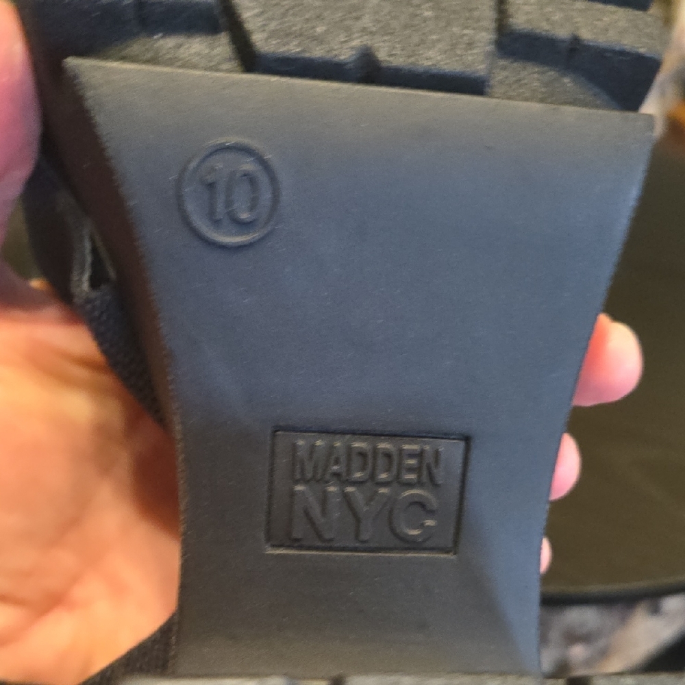 ⛱️Madden NYC Women's Black Sandals Size 10 - Picture 3 of 8